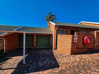 Townhouse For Sale In Rangeview, Krugersdorp