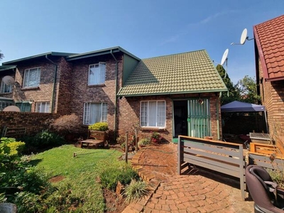 Townhouse For Sale In Weavind Park, Pretoria