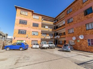 2- BEDROOM FLAT IN QUIGNEY