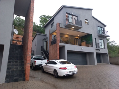 2 Bedroom Freehold For Sale in Nelspruit Ext 2