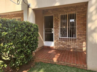 Townhouse For Sale In Horison, Roodepoort