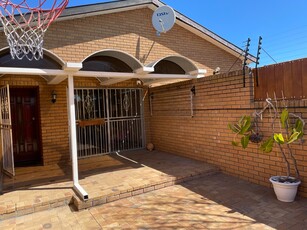 House For Sale in Table View, Blouberg