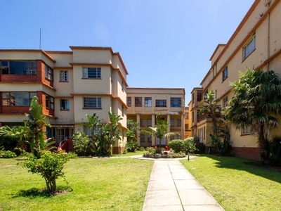 2 Bedroom Apartment Sold in Southernwood