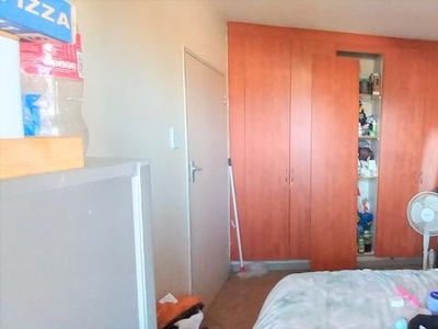 3-Bedroom Flat with Lock Up Garage