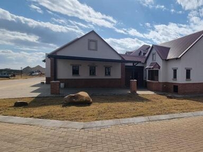 Apartment For Sale In Silver Lakes, Pretoria