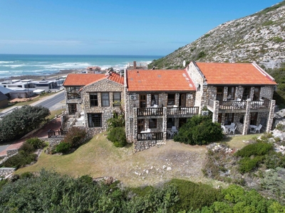 House For Sale in CAPE AGULHAS