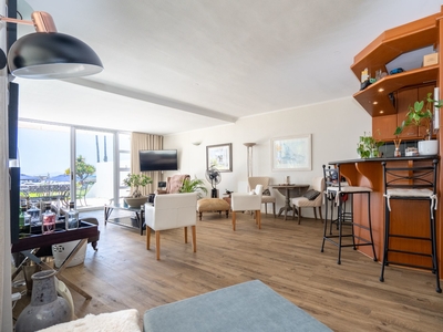 2 bedroom apartment for sale in Mouille Point