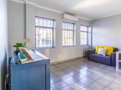 1 Bedroom apartment for sale in Paarl Central