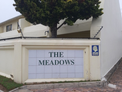 2 Bedroom Sectional Title To Let in Walmer