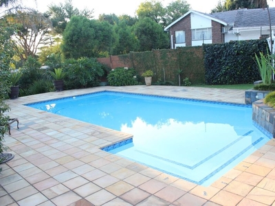 2 Bedroom townhouse-villa in Huttenheights For Sale