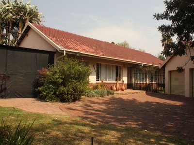 4 Bedroom house in Constantia Park For Sale