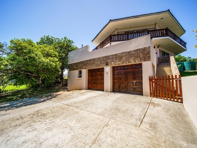 5 Bedroom House for sale in Cintsa East - 316 Grunter Place