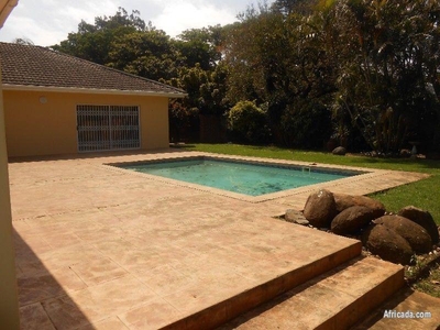 Vincent - Spacious family home with flat, pool and d/garage Avail