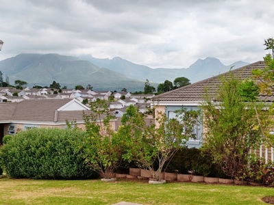 2 Bedroom Freehold For Sale in Groenkloof Retirement Village