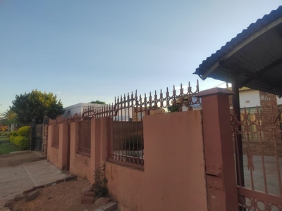 3 Bedroom house for sale in Lethlabile, Brits