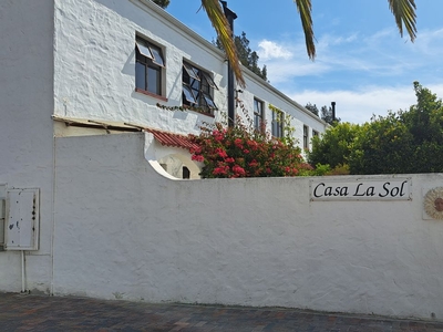4 Bedroom Townhouse To Let in Claremont