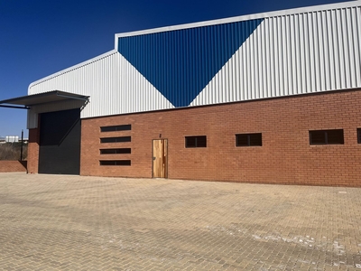 1,390m² Warehouse To Let in Aeroton