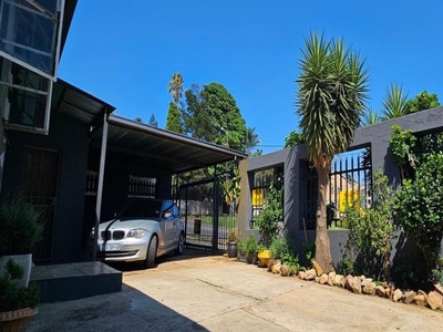 4 Bedroom house rented in Newlands, Johannesburg