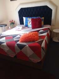 We offer you sitting rooms - Cape Town
