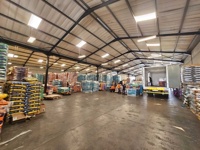 1800m2 A-Grade Warehouse To Let in Brackengate