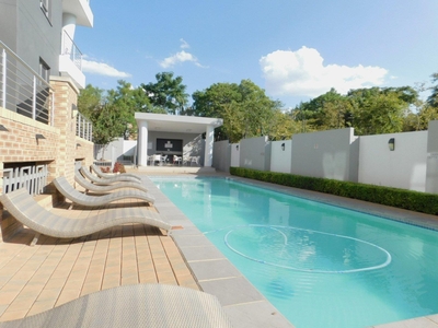 2 Bed 2 Bath upmarket penthouse to rent in The Hub Bryanston