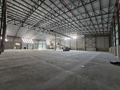 2945m2 A-Grade Warehouse To Let, Arterial Industrial Estate Blackheath