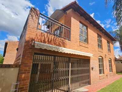 3 Bedroom duplex townhouse - freehold sold in Equestria, Pretoria