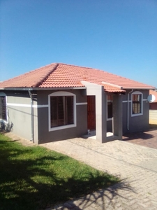 3 Bedroom house is available for Rental