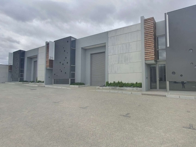 459m2 A-Grade Warehouse To Let in The Reserve Brackenfell