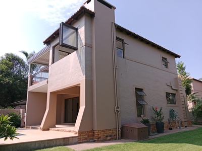 Cluster To Rent in Ruimsig Country Estate