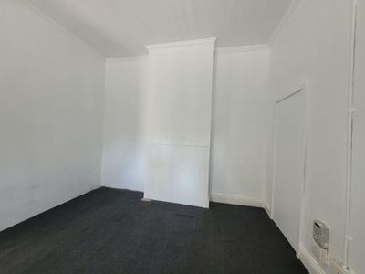 Neat Room to rent in 59 St James Road, Quigney
