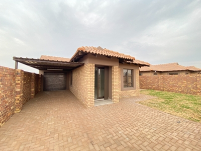 Townhouse To Rent in Secunda Central