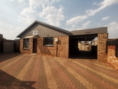 3 Bedroom House To Let in Lenasia