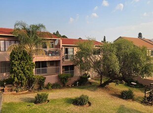 2 Bedroom townhouse - sectional for sale in Winchester Hills, Johannesburg