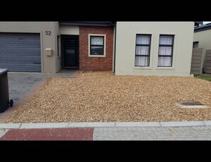 3 bed property to rent in brackenfell south