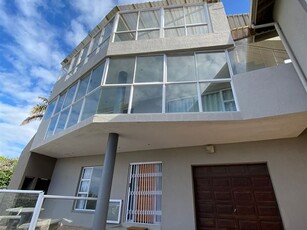 4 Bed House in Manaba