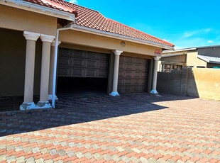 5 Bedroom house for sale in Rose Park, Ladysmith