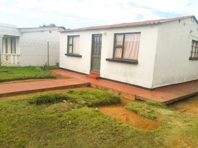 2 bedroom, Uitenhage Eastern Cape N/A