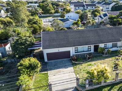 3 Bedroom House Sold in Beacon Bay