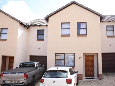 Apartment For Sale In The Heads, Lydenburg