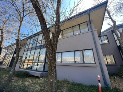 289m² Office To Let in Boulevard West, Woodmead