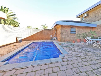 House For Sale In Plattekloof, Parow