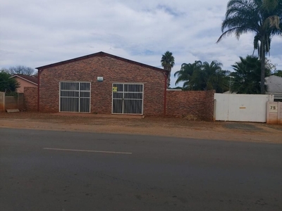 11 Bedroom House For Sale in Louis Trichardt