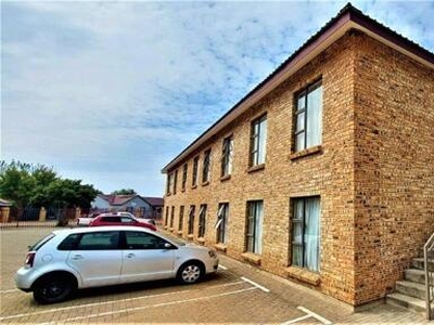 Apartment For Sale In Lourierpark, Bloemfontein