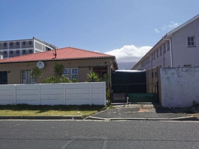 House For Rent In Athlone, Cape Town