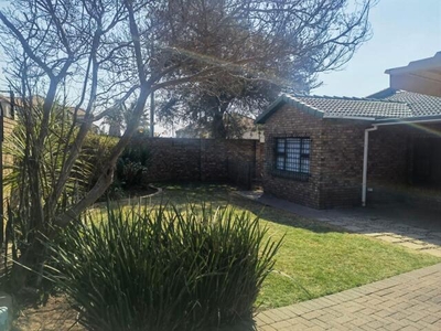 House For Rent In Bergbron, Roodepoort