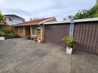 House For Sale In Beacon Bay North, East London