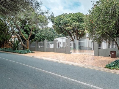 House For Sale In Constantia Kloof, Roodepoort