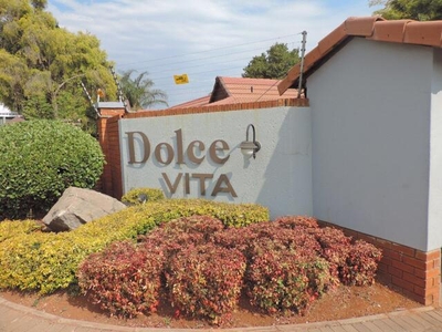 House For Sale In Die Hoewes, Centurion
