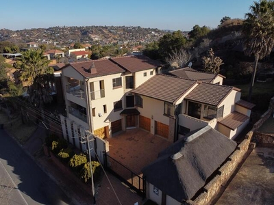 House For Sale In Oakdene, Johannesburg